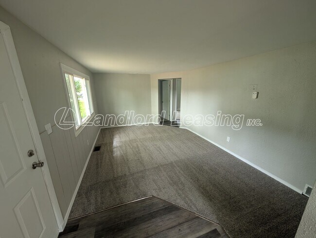 Building Photo - Completely Renovated 3-Bedroom Ranch with Detached Garage