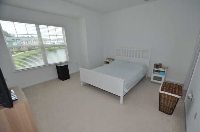 Building Photo - Kings Pointe at Western Branch