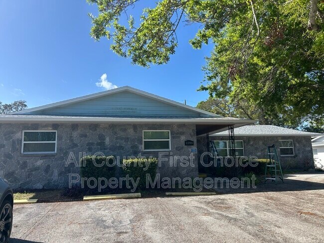 Building Photo - 2390 14th Ave SW