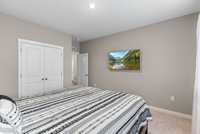 Building Photo - 2186 Prairie Smoke Dr