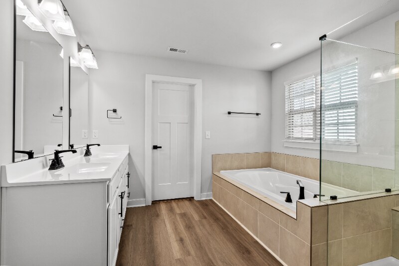 Building Photo - 1216 Edgemoore Trl