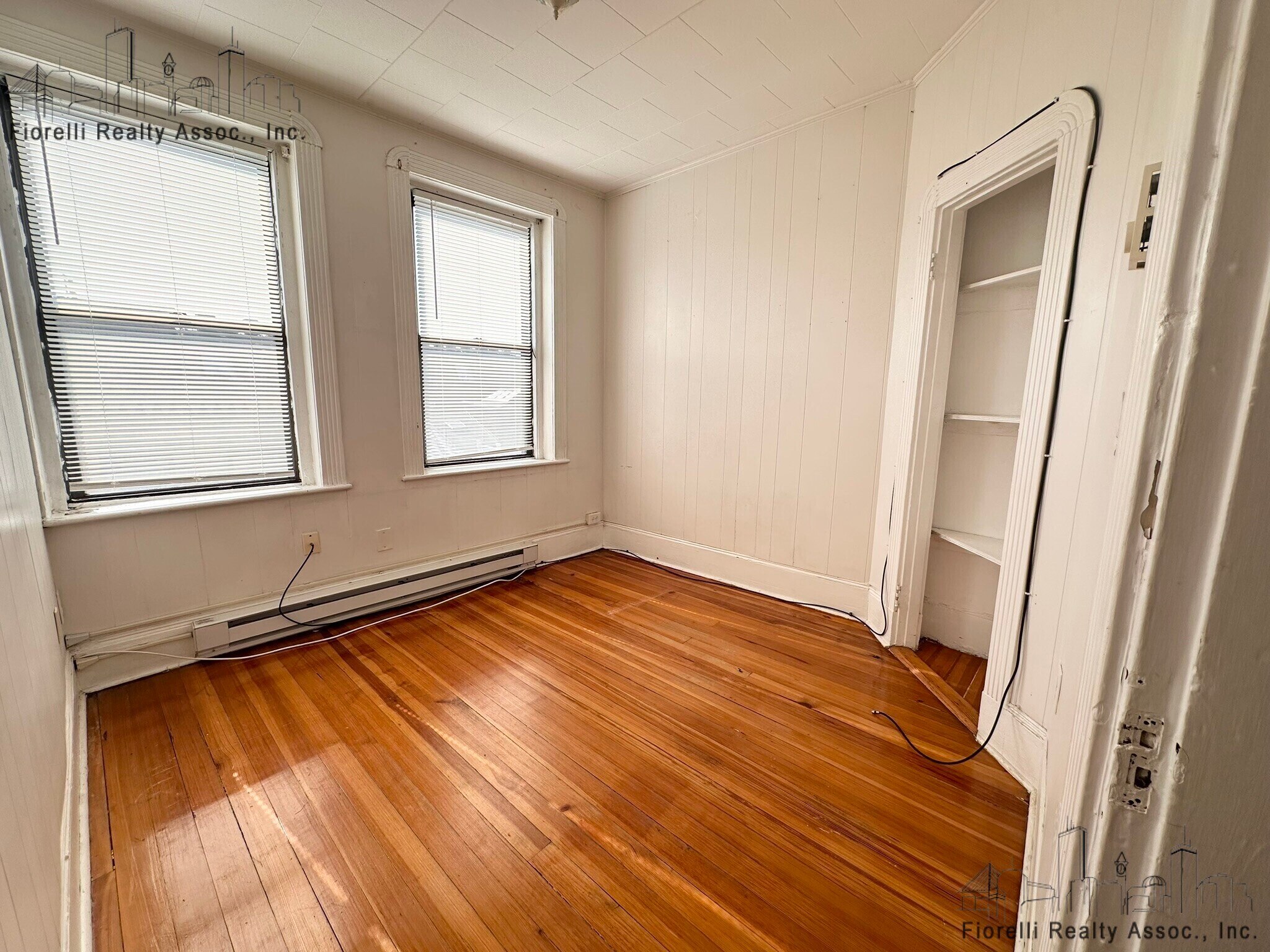 Building Photo - 22 Henchman St