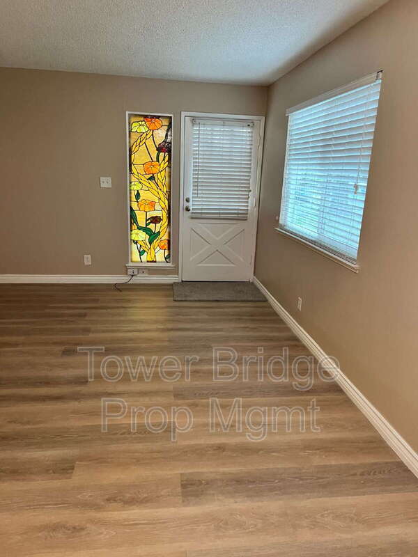 Building Photo - 5146 Rhode Island Dr
