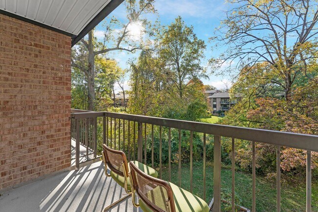 Building Photo - 2 Bedroom 2 Bathroom Condo Available for Rent