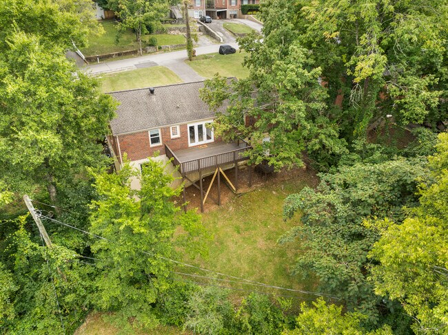 Building Photo - 5708 Vine Ridge Dr