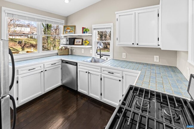 Building Photo - 1407 Vine St