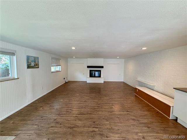 Building Photo - 4811 Fenton St