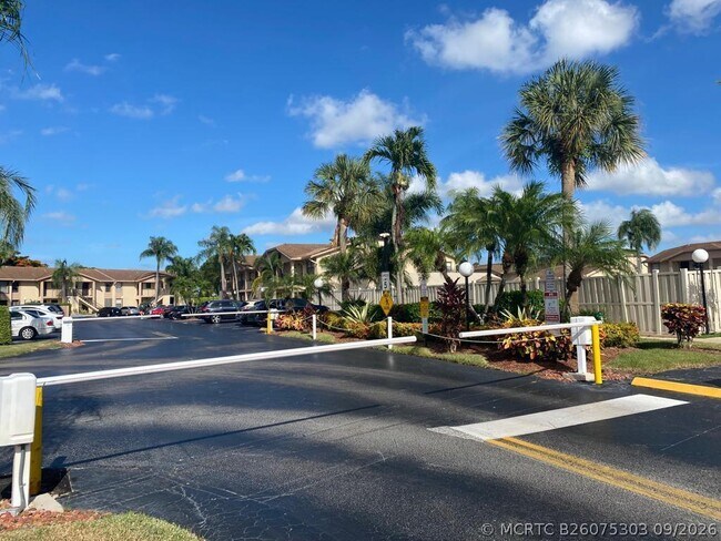 Building Photo - 9539 Boca Cove Cir