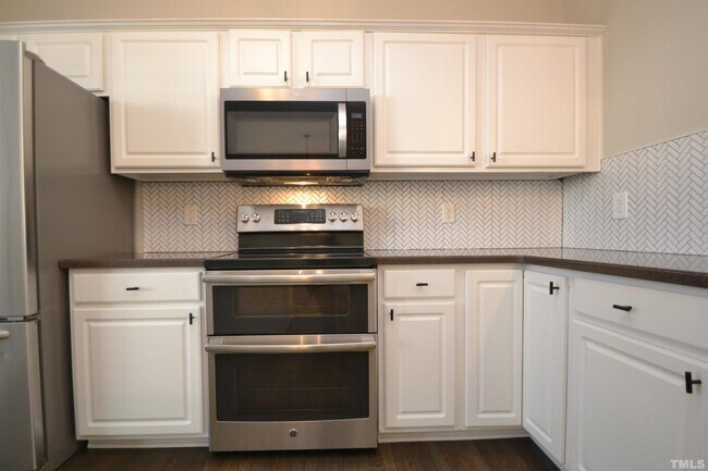 Building Photo - 701 Sutter Gate Ln