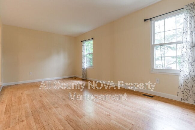 Building Photo - 7612 Indian Hills Dr