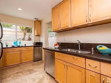 Building Photo - 49 Saint Michaels Ct