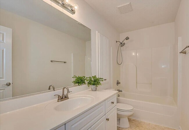 Building Photo - 307 Brock Ln