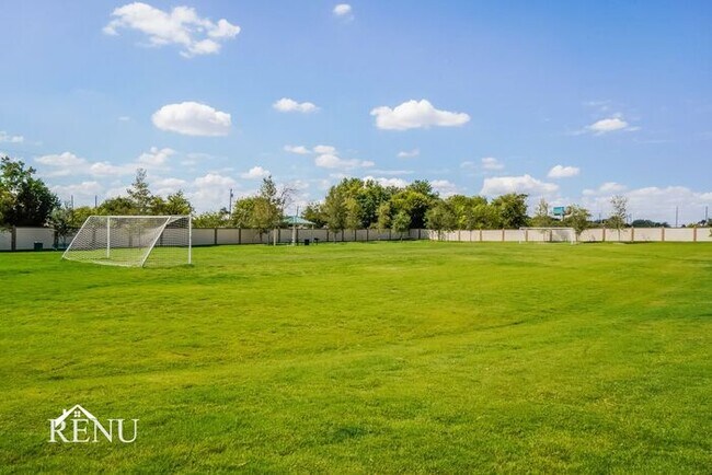 Building Photo - Coming Soon!