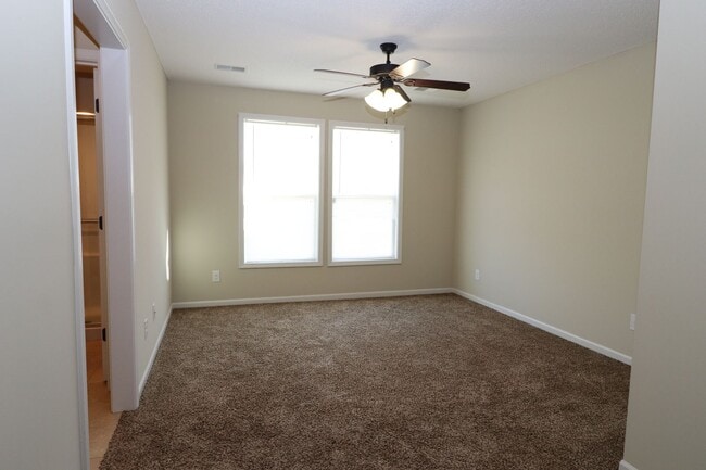 Building Photo - Town house in Kansas City, KS