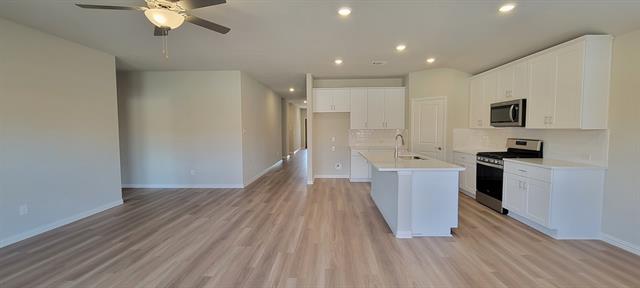 Building Photo - 2644 Oneida Ln