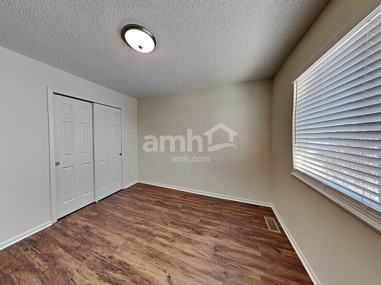 Building Photo - 8226 Wilmington Dr