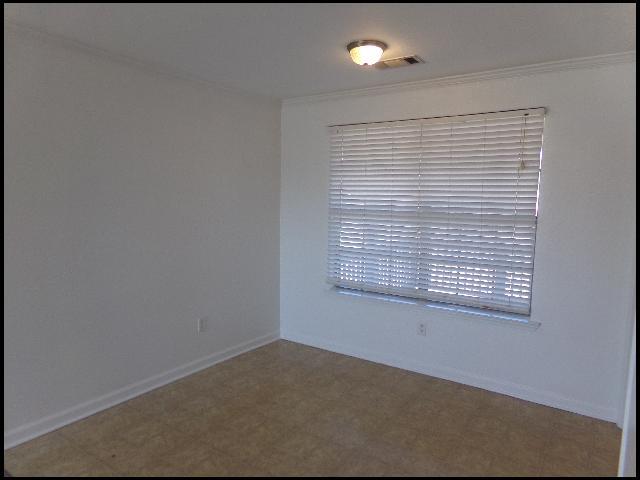 Building Photo - 9800 Herndon Rd