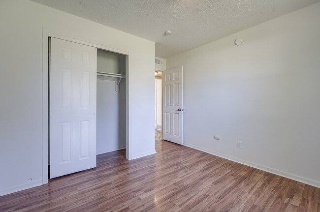 Building Photo - 6106 E 153 Terrace