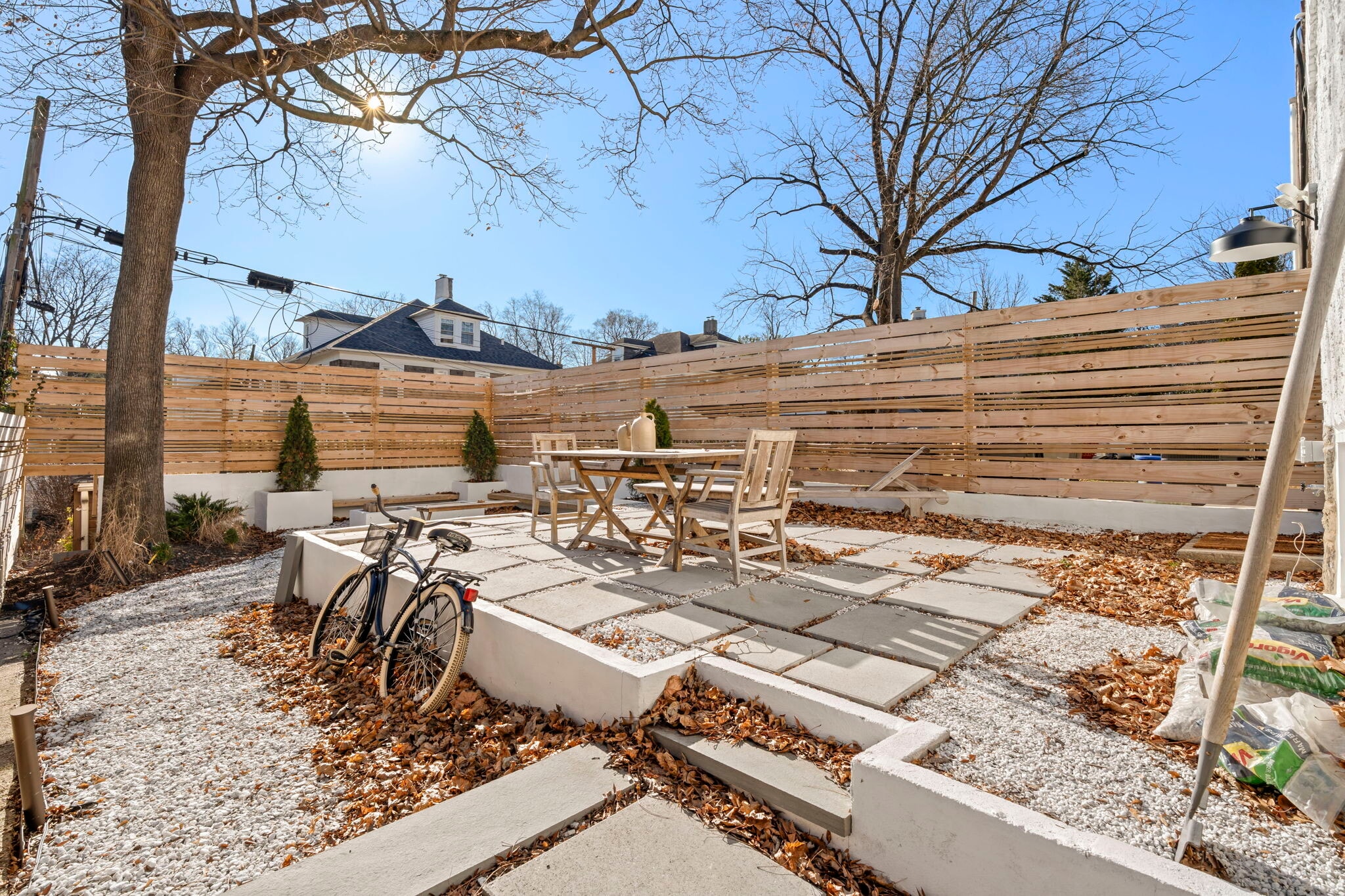 Building Photo - 202 W Wayne Ave