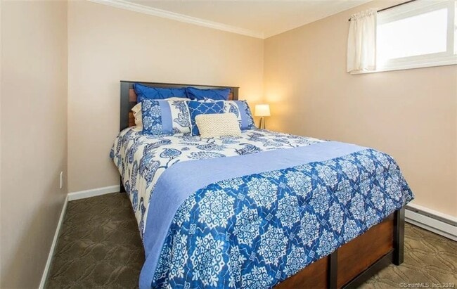 Building Photo - 31 Cinnamon Spring