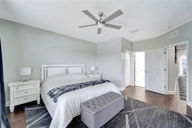 Building Photo - 8436 Miramar Way