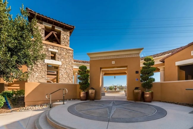 Building Photo - Beautiful Townhouse in Escala