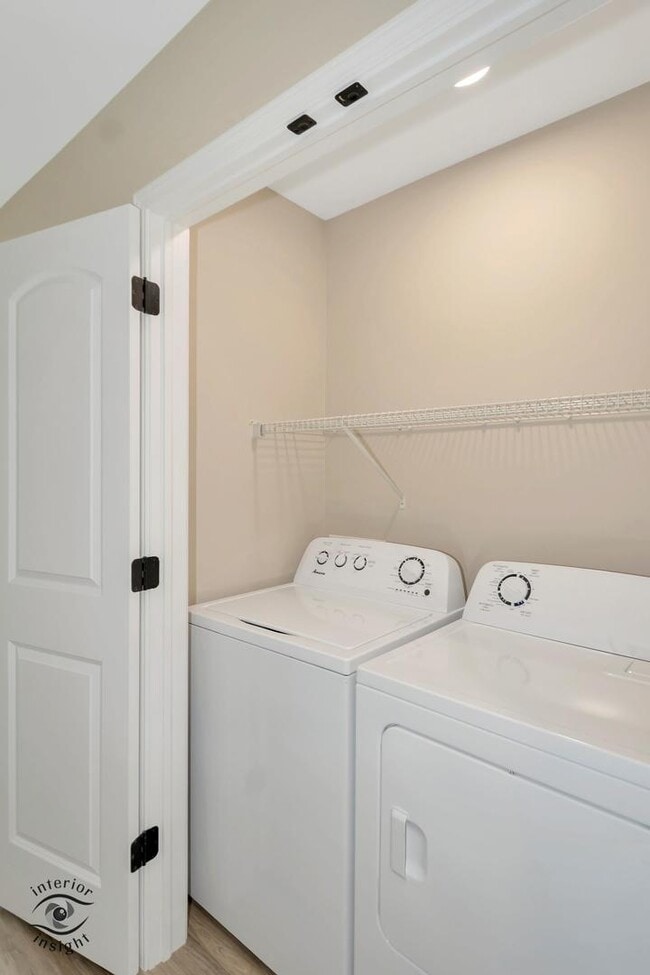 Building Photo - 1321 Sioux Turn