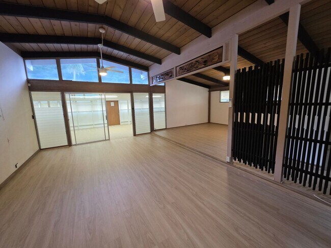 Building Photo - Peaceful Manoa - Spacious 3 bedroom, 2 bath single family home