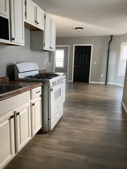 Building Photo - 1616 Rugby Rd