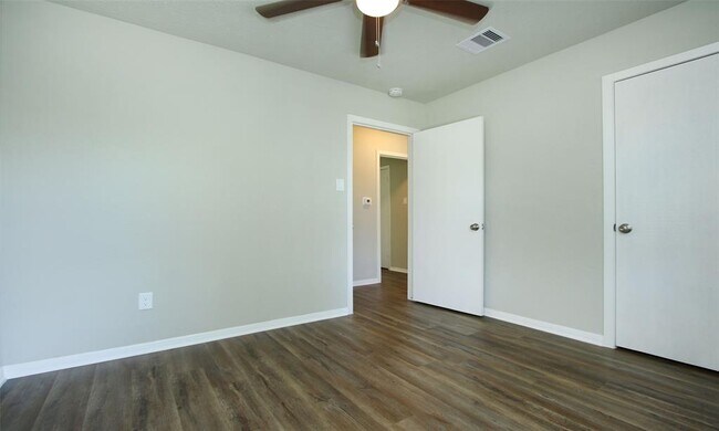 Building Photo - 6326 Guadalupe St