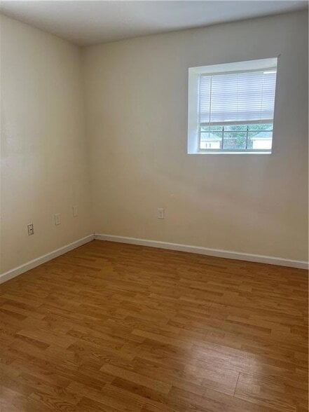 Building Photo - 8548 Valor Dr
