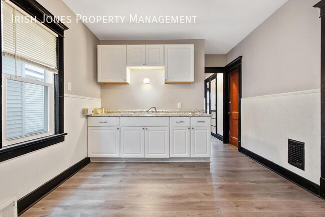 Building Photo - 128 Crowley Ave