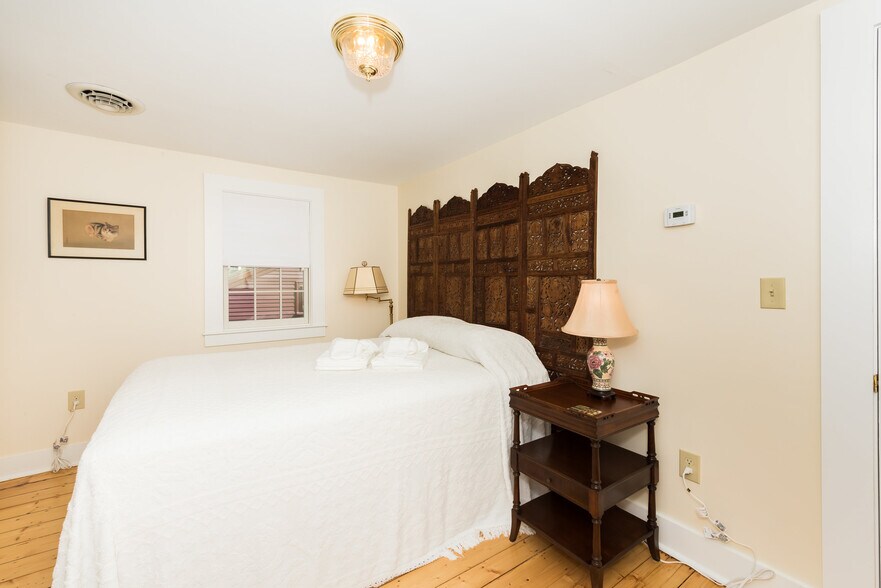 Building Photo - 69 Dennett St