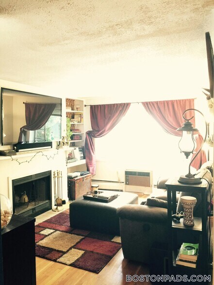 Building Photo - 50 Evergreen St