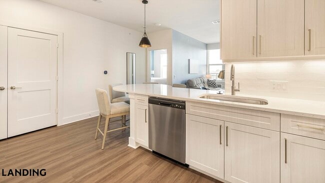 Building Photo - 108 N US Hwy 377