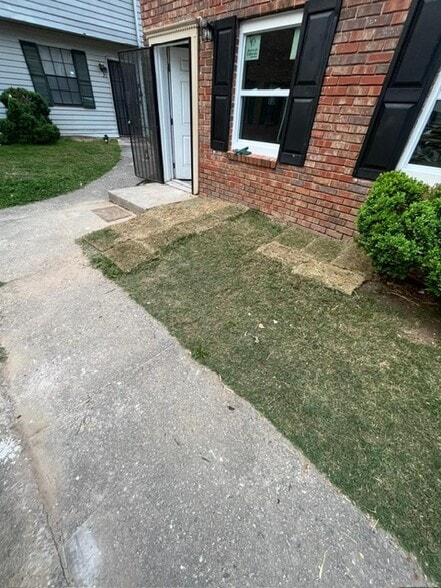 Primary Photo - 6354 Shannon Pky