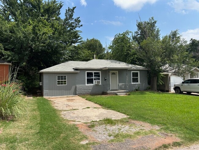 Building Photo - Charming 3 bedroom, 1 bathroom home