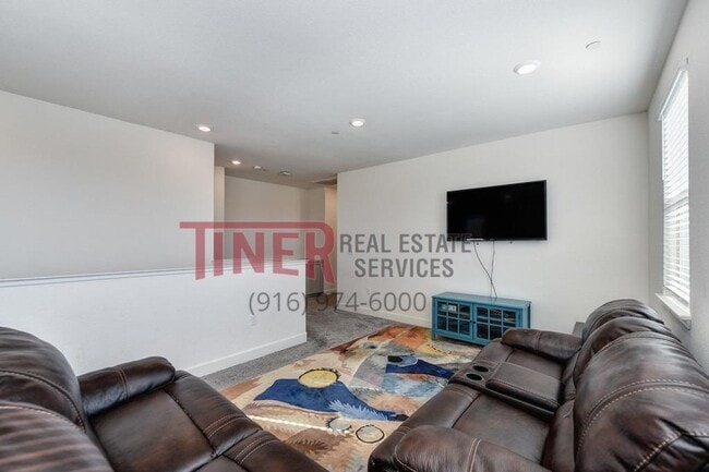 Building Photo - 4016 Setucket St