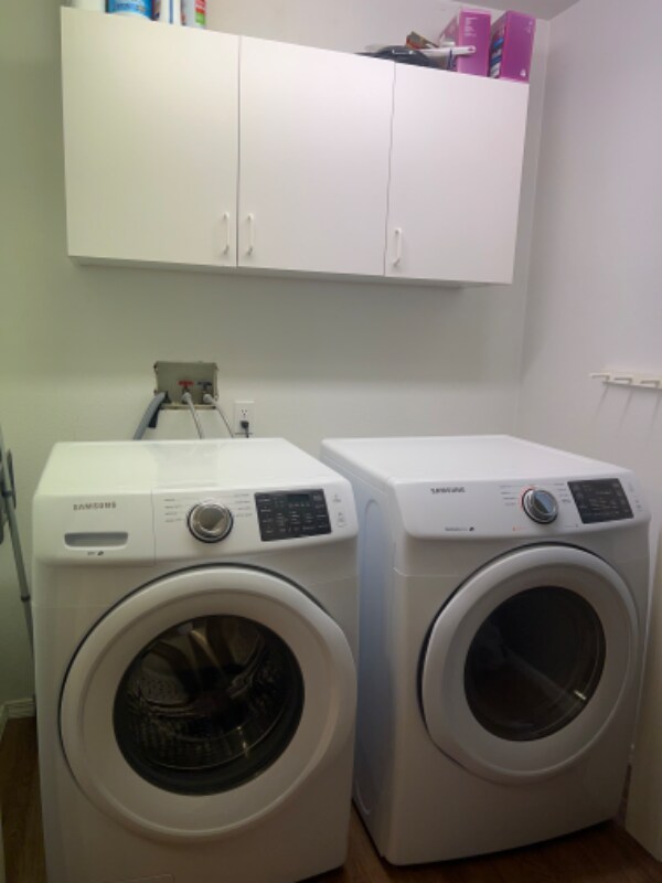 Building Photo - 723 N 8th St