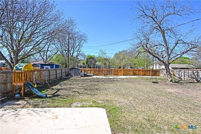 Building Photo - 315 Winburn Ave