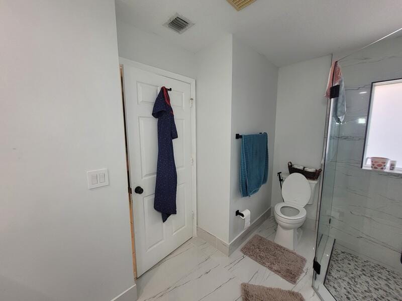 Building Photo - 10674 Oak Bend Way