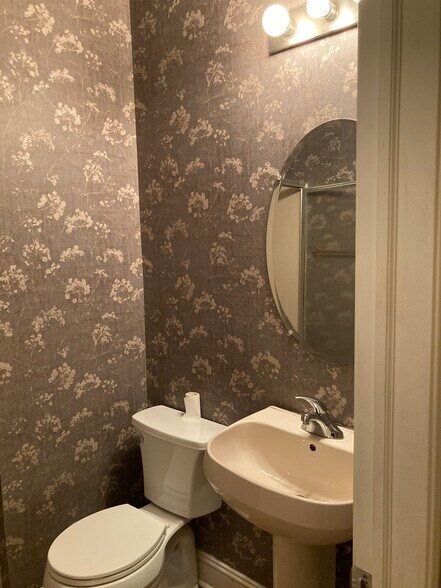 Bathroom - 840 Ramblewood Dr