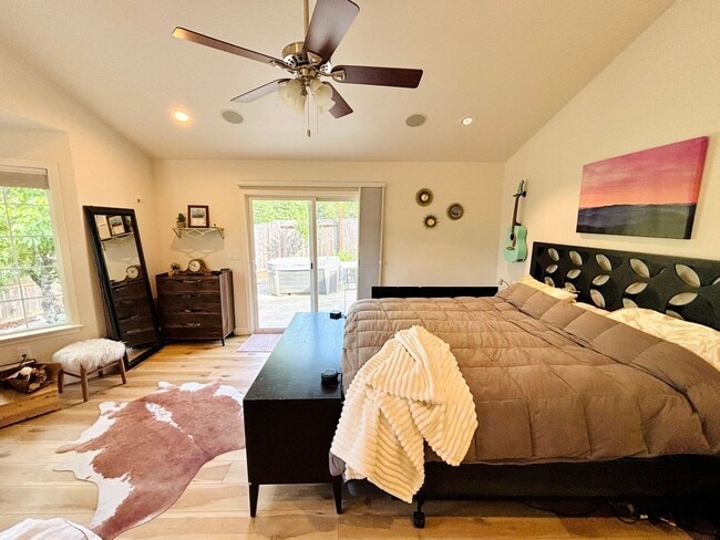 Building Photo - BEAUTIFUL 5 BED/3 BATH HOME IN THE HIDDEN HILLS SUBDIVISION