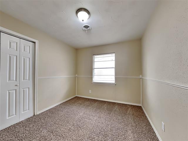 Building Photo - 4427 Live Oak Dr