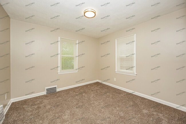 Building Photo - 4065 Bayard Rd