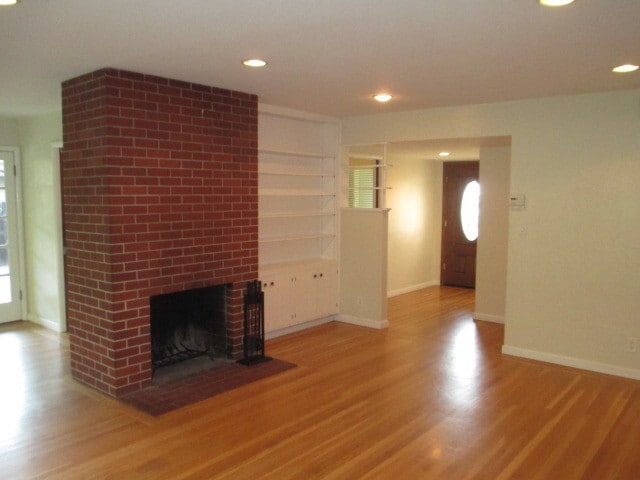 Building Photo - 3 bedroom home close to Land Park