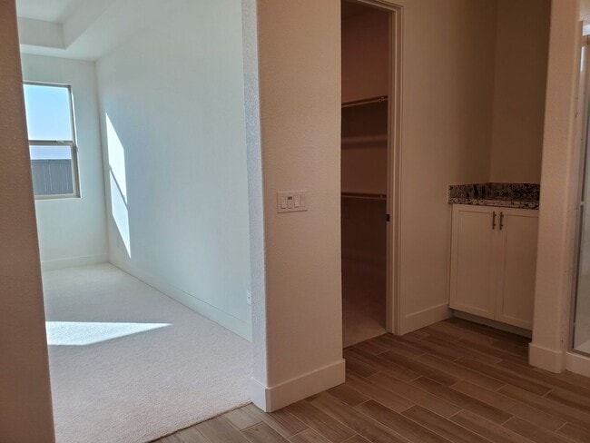 Building Photo - Next Gen Home with main house and guess unit in Spring lake Area