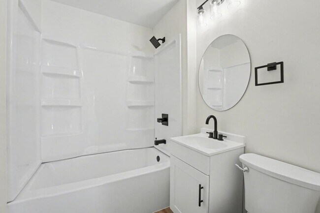 Building Photo - 4601 Curundu Ave