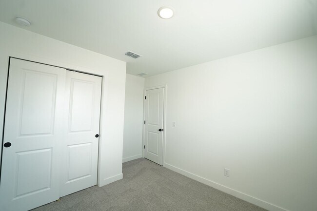 Building Photo - Coming Available!