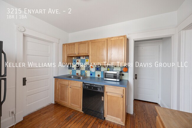 Building Photo - 3215 Enyart Ave